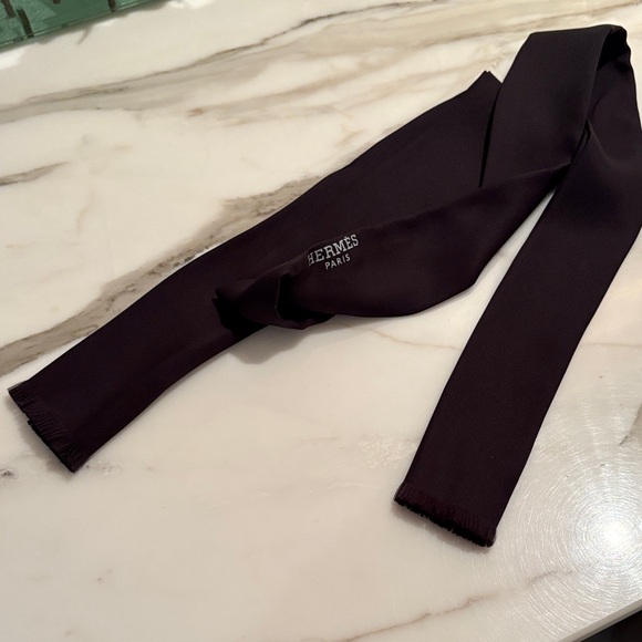 Hermès Black Silk Scarf - Picture 5 of 5